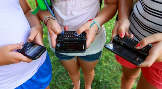 Mladi u BiH ne čitaju novine, rijetko gledaju TV, a čak 18 posto omladinaca nikada nije knjigu uzelo u ruke