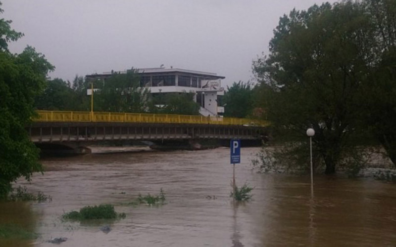 KRITIČNO U PRIJEDORU Sana se izlila iz korita