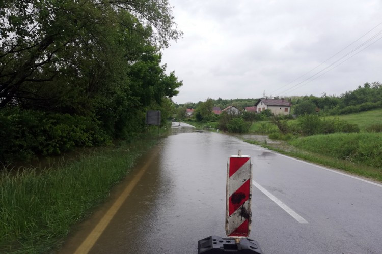 Vanredna situacija u Prijedoru: Poplavljeno 200 objekata, Sana i dalje raste