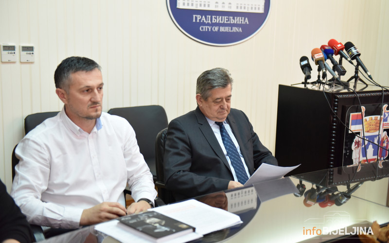 Mićo na čelu SDS-a?