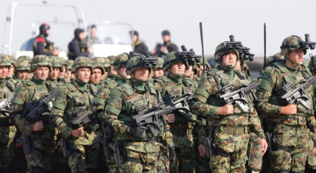 U Kosovskoj Mitrovici se oglasile sirene za uzbunu - Vučić naredio borbenu pripravnost Vojske