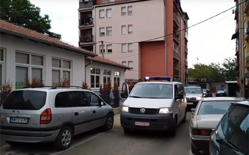 ROSU uhapsila 13 Srba, ima ranjenih, Vučić naredio borbenu gotovost