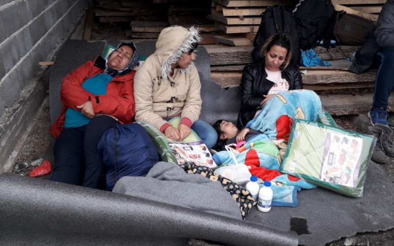 Međunarodnim volonterima vlasti ZABRANILE da hrane i pomažu migrante u Sarajevu