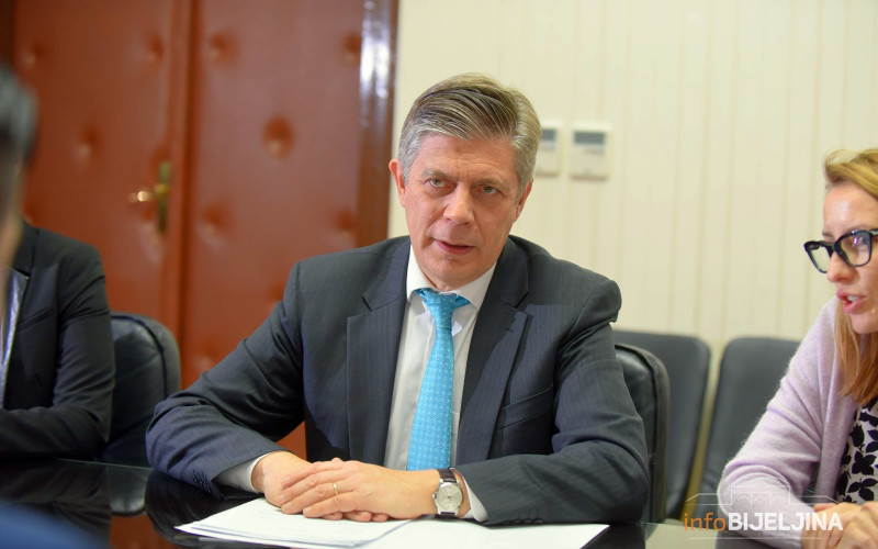 Vigemark: Mišljenje će biti razmatrano tek kad se donese vlast na svim nivoima