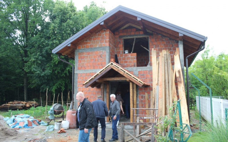 Izgradnja kuće uništene u požaru u Donjim Zagonima