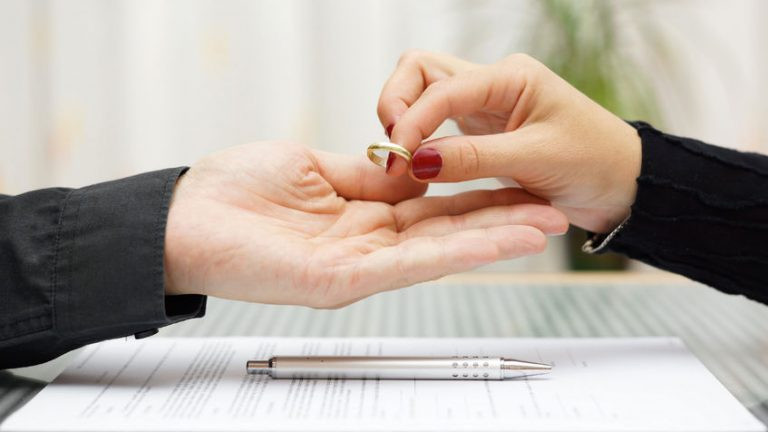 Tražio razvod nakon 77 godina braka