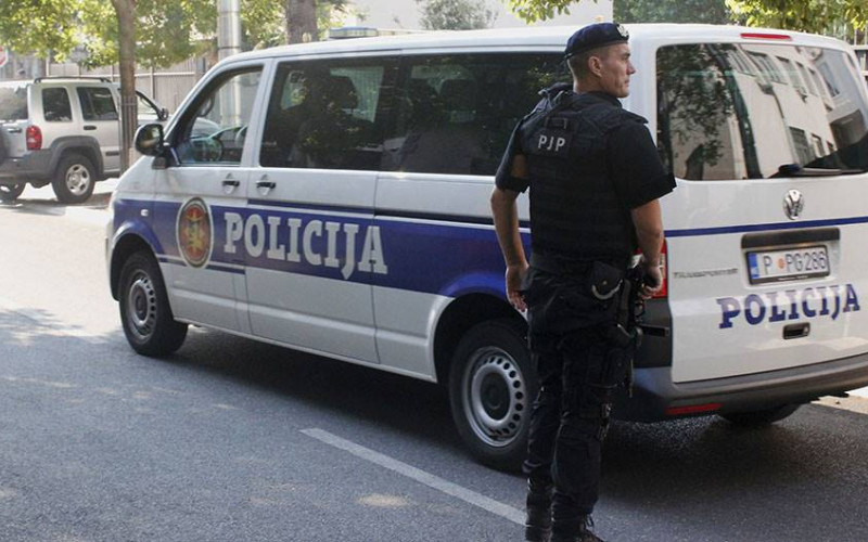Podgorica - Nakon pretresa oduzeto 85.000 evra, oružje, droga i bankovne kartice