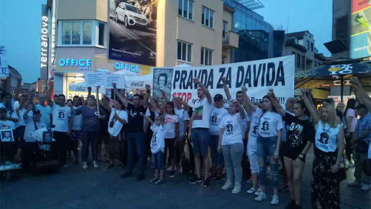 Zabranjeno okupljanja grupe 