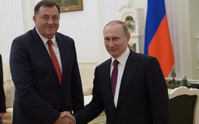 Dodik čestitao Putinu Dan Rusije