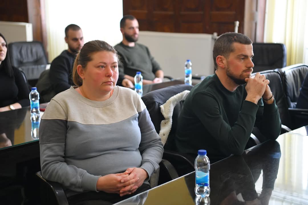 Ugovore za kupovinu kuća na selu u Bijeljini potpisalo 16 mladih bračnih parova