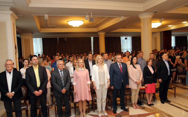 Višković: Najbolji učenici treba da dobiju podršku iz budžeta