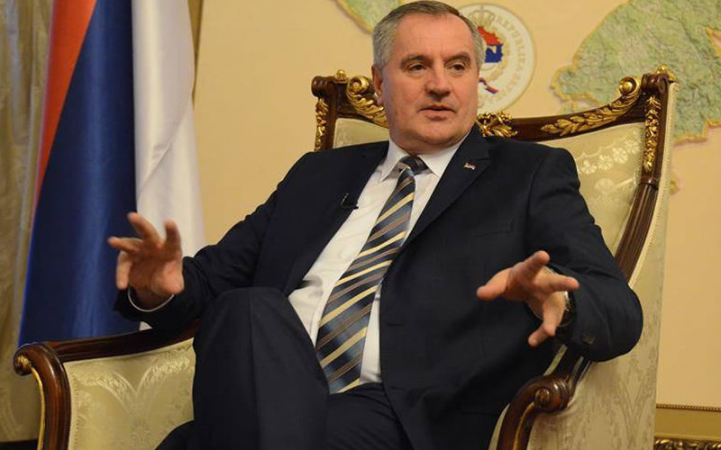 Premijeru RS nedostaju njegove pčele i voćnjaci