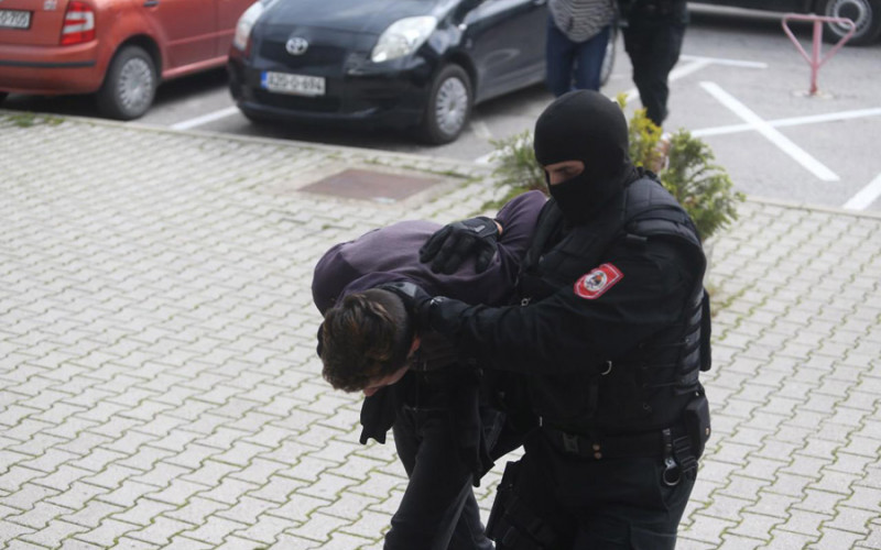 Sveštenik uhapšen zbog oružja