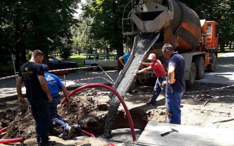 Rotarijanci grade česmu u parku u Bijeljini