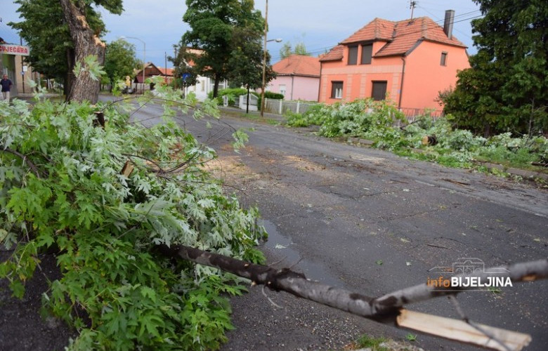 Srbac bez struje, u Semberiji opustošeni usjevi