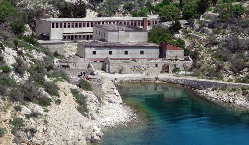 Prije 70 godina stigli prvi osuđenici na Goli otok