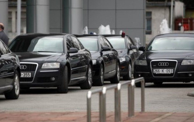 Tri nova automobila za Vladu RS: Prosječna cijena jednog 106.000 KM