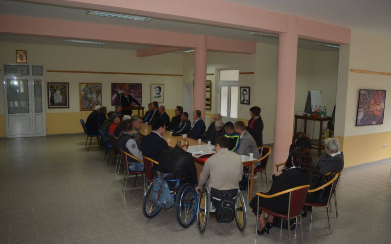 Donacija za tri lica sa invaliditetom u Loparama