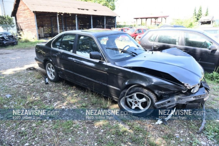 Poginula Banjalučanka, autom udarila u crkvenu ogradu