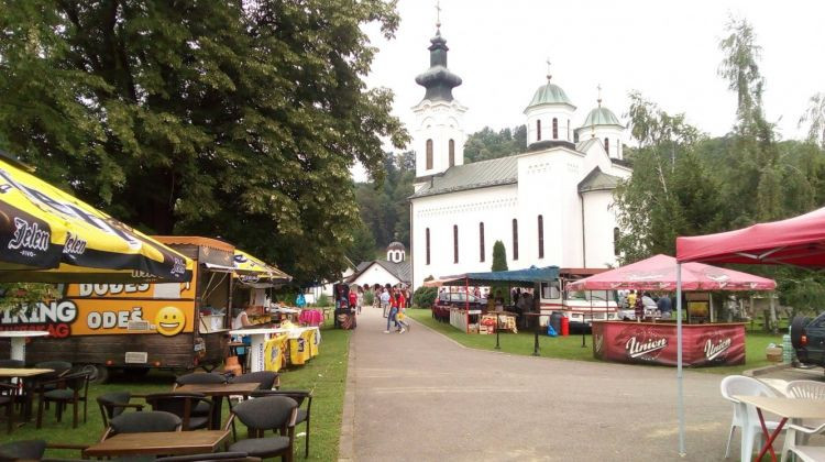 Petrovdanski vašar na Majevici