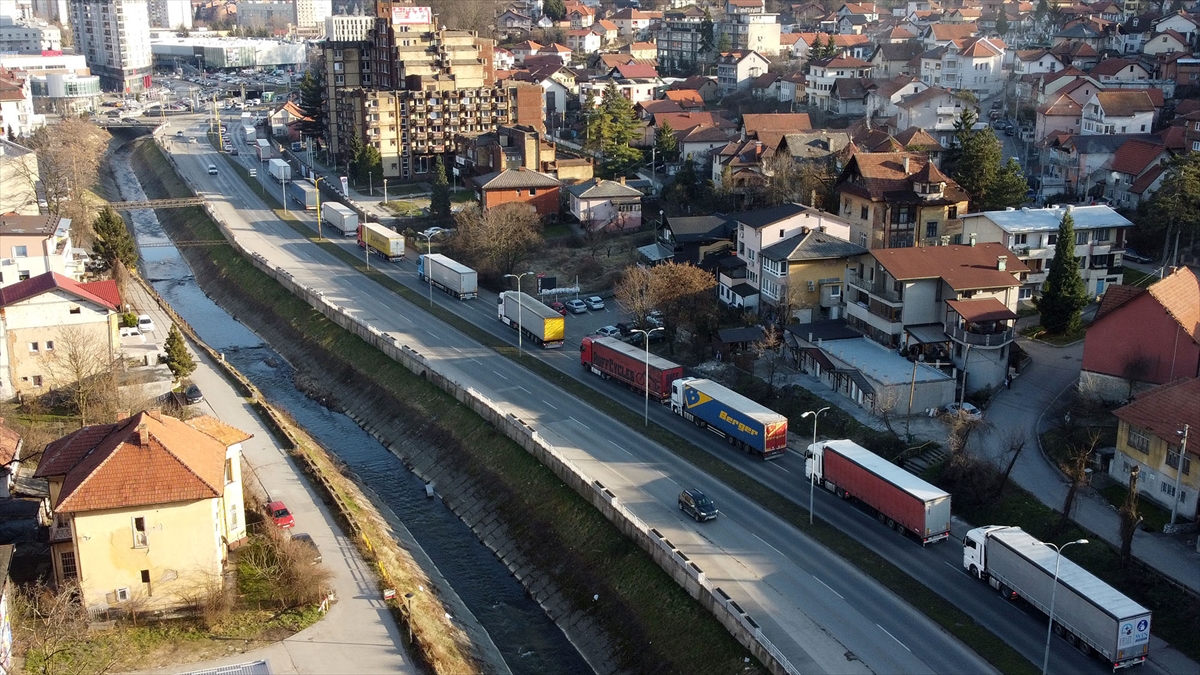 Iz Tuzle krenulo 20 šlepera pomoći Turskoj i Siriji: Lijep gest za unesrećeni narod pogođen razornim zemljotresima (FOTO)