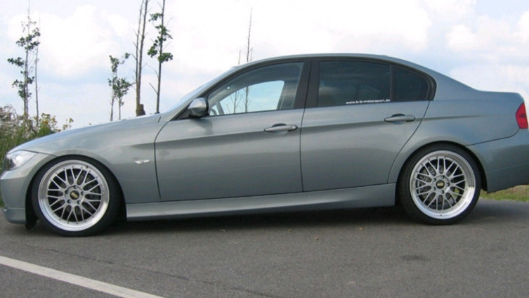 Urnebesan oglas na OLX-u: Nije da mi je drago, al' auto sam ionako kupio bez saglasnosti supruge