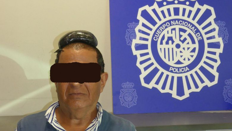 Kolumbijac ispod tupea krio paket s kokainom