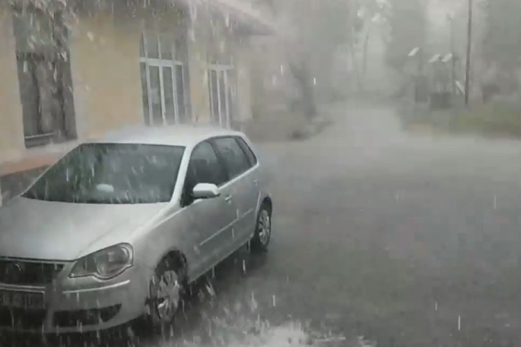 Snažni pljuskovi zahvatili pojedine dijelove BiH