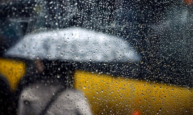 Poslije podne pljuskovi i grmljavina