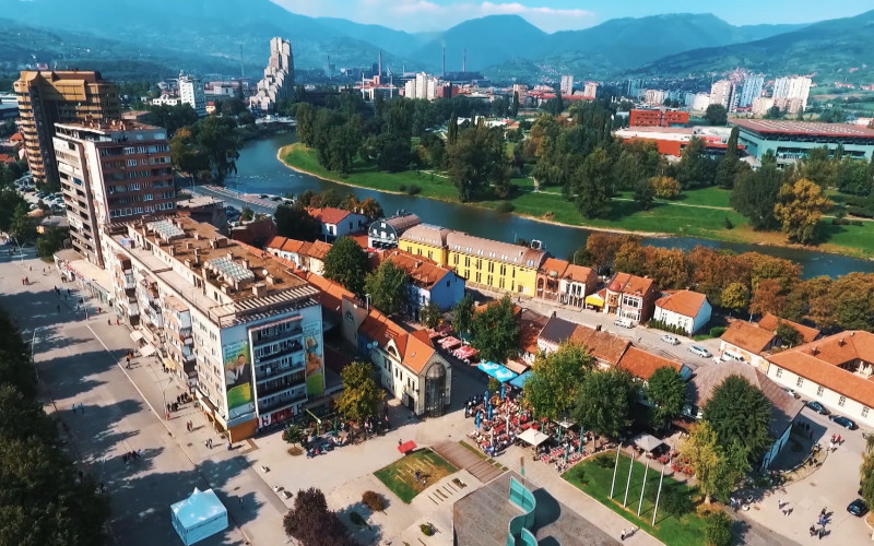 Zeničanin šetao gradom s ručnom bombom