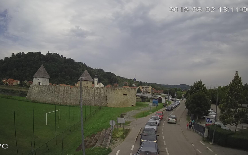 Pojačan saobraćaj na graničnim prelazima Kostajnica, Gradina i Bijača
