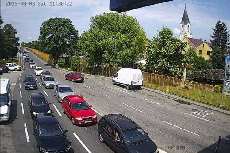 Duga čekanja na izlazu iz BiH prema Crnoj Gori i Hrvatskoj