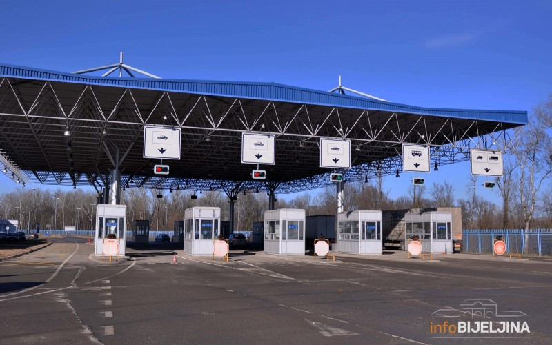 Protest na Rači: Ako se nadležni ogluše na njihove zahtjeve, najavljuju potpunu blokadu