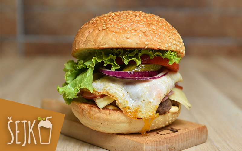 Sočni burgeri u “Šejku” koji mame /FOTO/