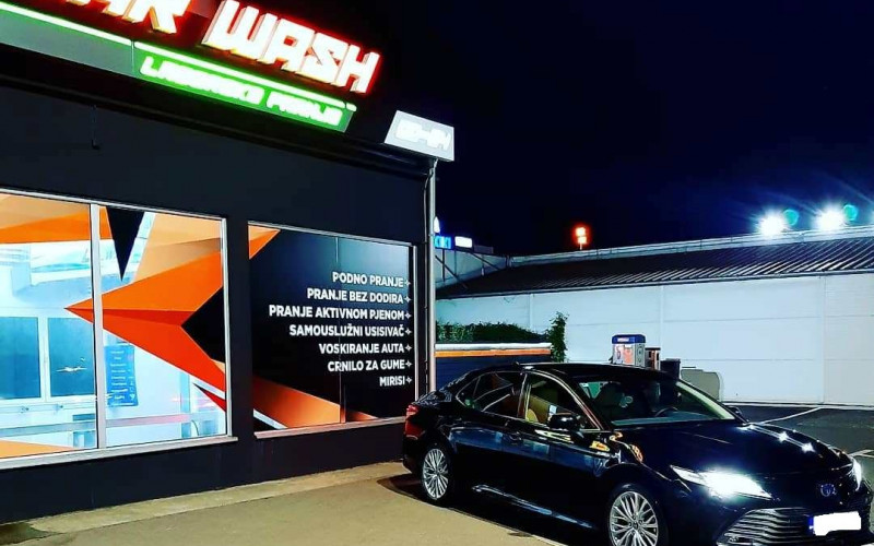 Najsavremenija perionica za automobile u Bijeljini /FOTO/