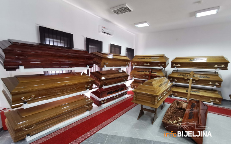 Gradsko groblje Bijeljina otvorilo prodavnicu pogrebne opreme /FOTO/