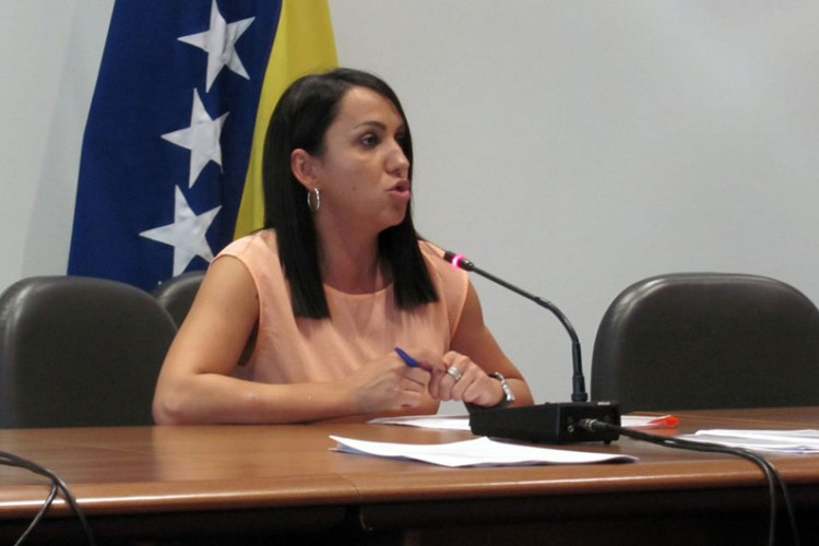 Poziv Srbima da se obrate kancelarijama za pružanje pravne pomoći