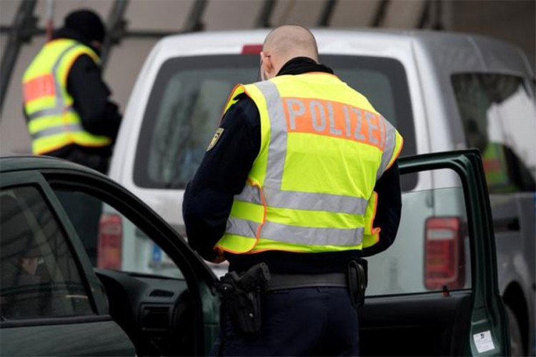 Bračni par iz BiH pokušao prevariti policajce u Njemačkoj