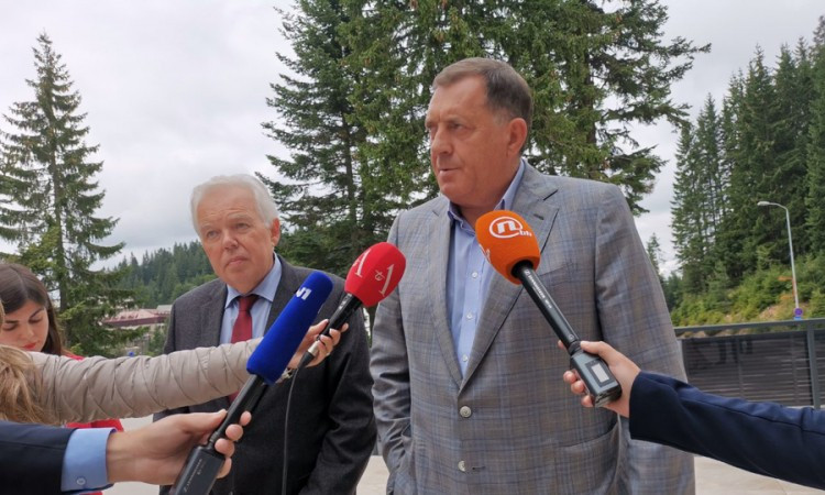 Dodik i Ivancov: Omogućiti legitimno predstavljanje naroda
