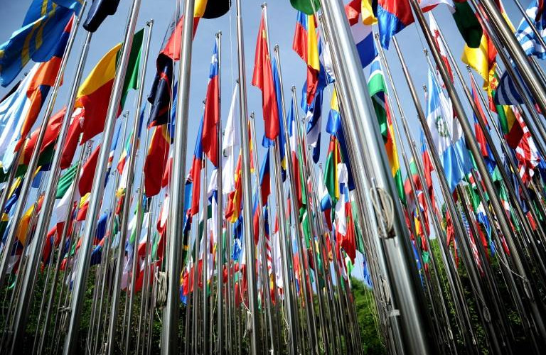 Zastavu najviše mijenjali SAD i Avganistan, Mozambik uz knjigu ima i - kalašnjikov