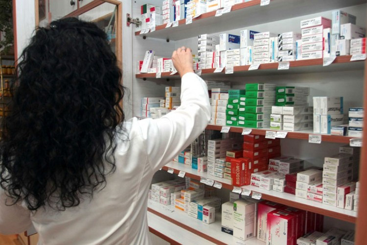 Niz propusta u nabavci lijekova
