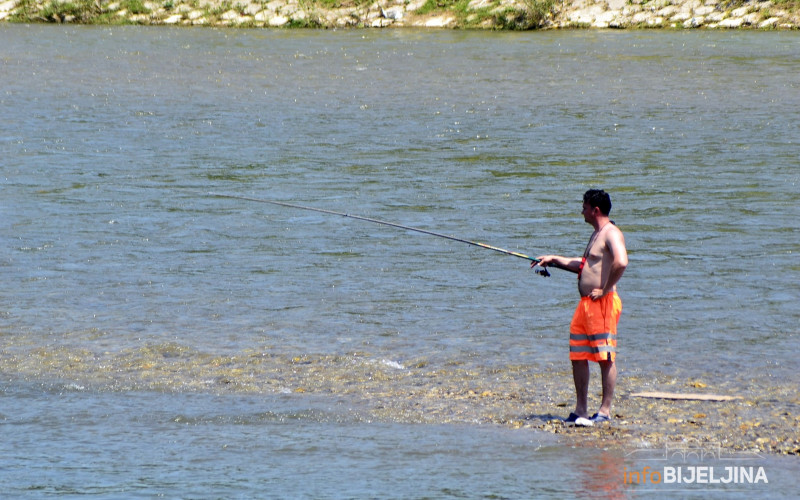 Voda odnijela četiri života: Na ulazite u vodu vrući i ako ste pili alkohol