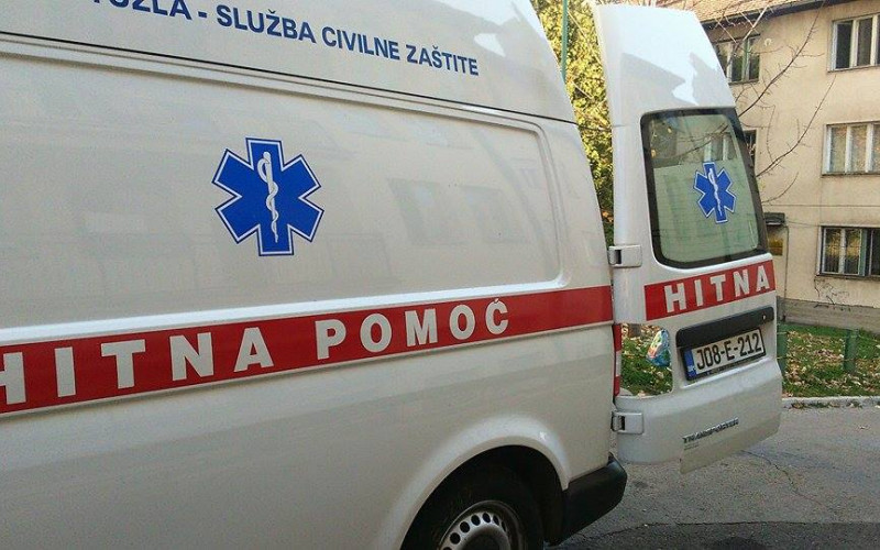 Tuzla: Mladić (24) preminuo u stanu, sumnja se da se predozirao