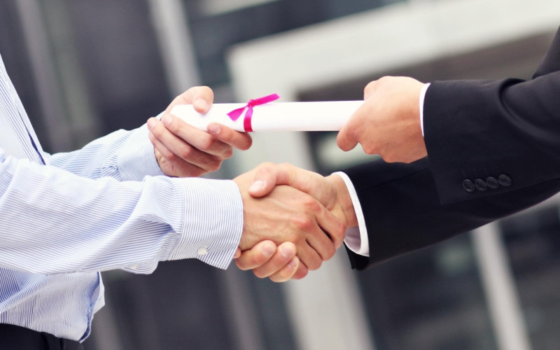 Premijer RS rekao da je pravo rukovodilaca da narede provjeru diploma