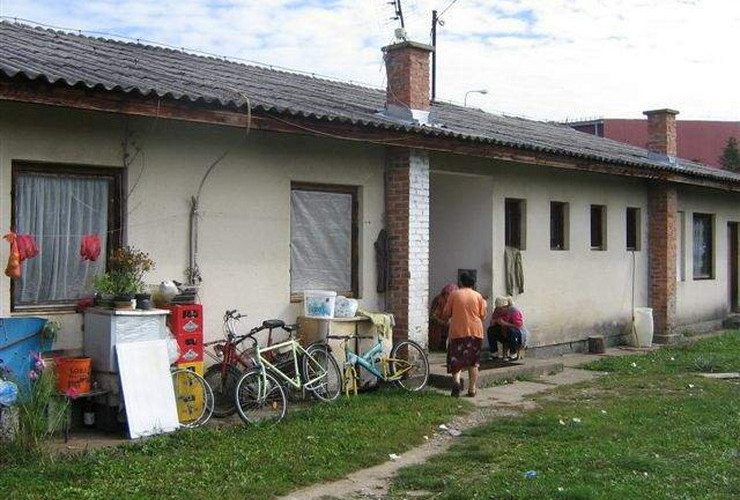 U kolektivnim centrima u BiH još 7.247 osoba: Nemaju posao, žive u neuslovnim prostorijama