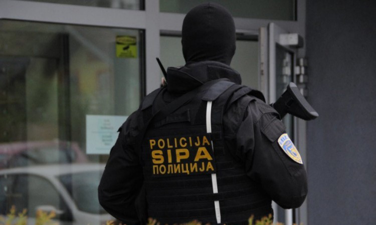 Hapšenja i pretresi: Oštetili Sberbanku za 1,1 milion KM