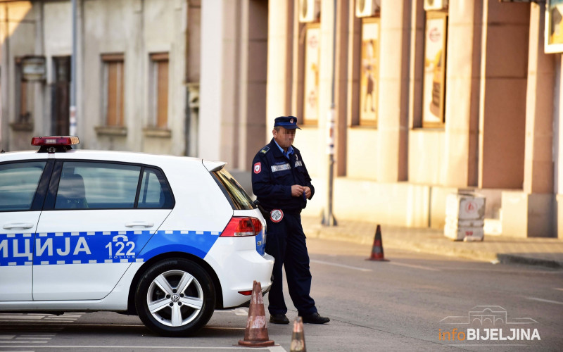 Uhapšen zbog verbalnog i fizičkog napada na policiju