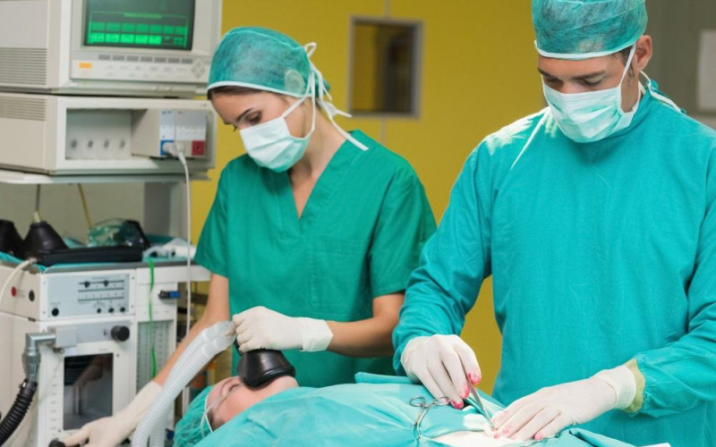 Plata medicinskih sestara od oktobra veća za 50, doktora za 200 KM