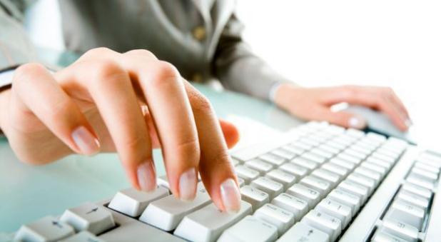 Nekoliko jednostavnih načina da očistite tastaturu