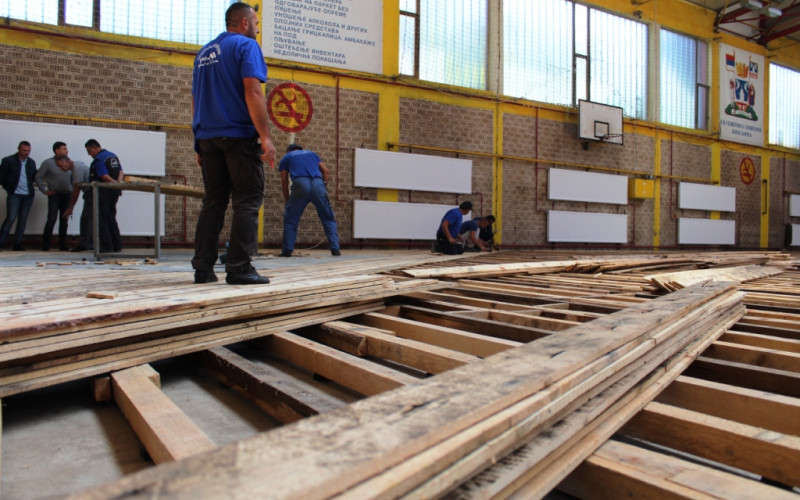 U toku zamjena parketa u sportskoj sali u Račanskoj ulici